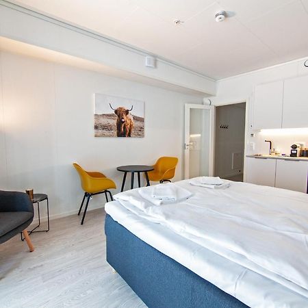 Stylish And Serviced Studio Apartment In Lofoten Svolvær Buitenkant foto
