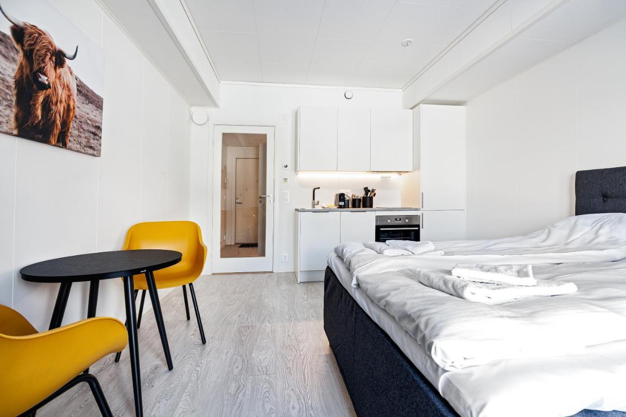 Stylish And Serviced Studio Apartment In Lofoten Svolvær Buitenkant foto