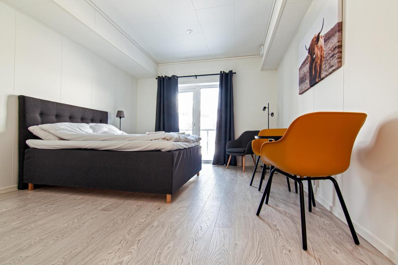 Stylish And Serviced Studio Apartment In Lofoten Svolvær Buitenkant foto